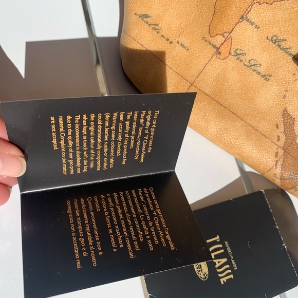 Alviero Martini 1 classe map bag - Picture 6 of 16